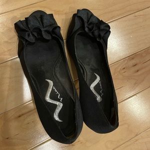 Nina black ruffle heel